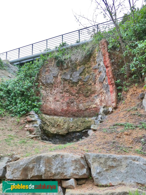 Caldes d'Estrac - Restes d'un forn de calç
