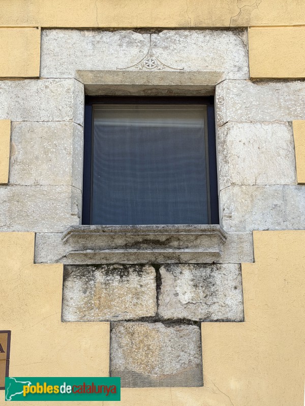 Medinyà - Carrer Pere Roure, 2