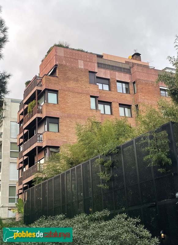 Barcelona - Via Augusta, 242 (Foto: <i>Carlos Fusté</i>, 2026) Barcelona - Via Augusta, 242