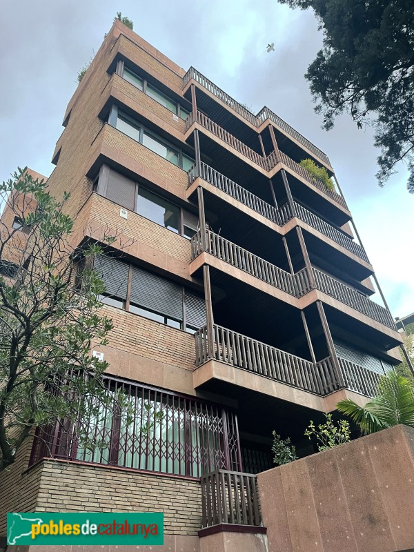 Barcelona - Via Augusta, 242 (Foto: <i>Carlos Fusté</i>, 2026) Barcelona - Via Augusta, 242