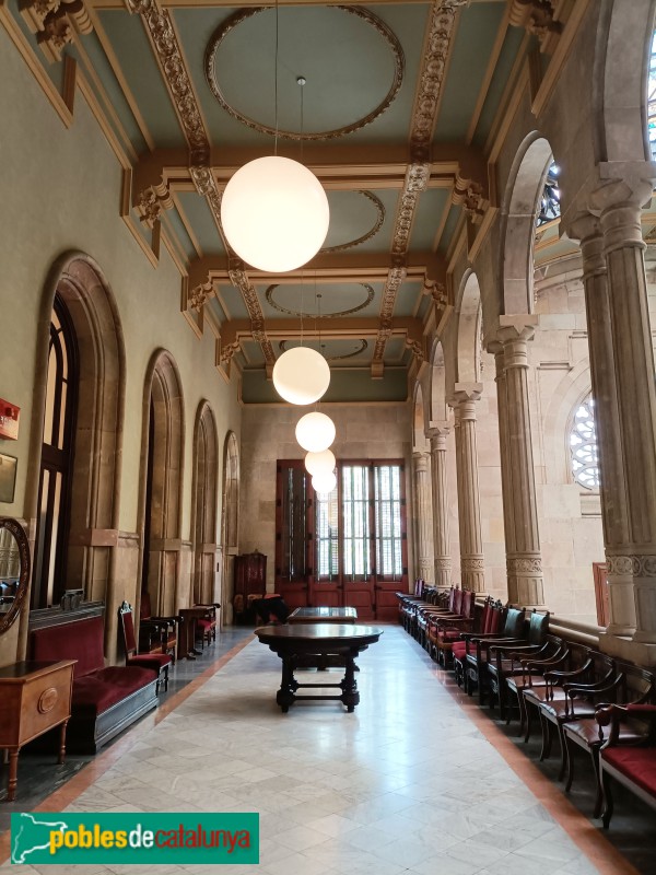 Barcelona - Palau de Justícia. Vestíbul. Planta superior (Foto: Anna Corcoll, 2025) Barcelona - Palau de Justícia. Vestíbul. Planta superior