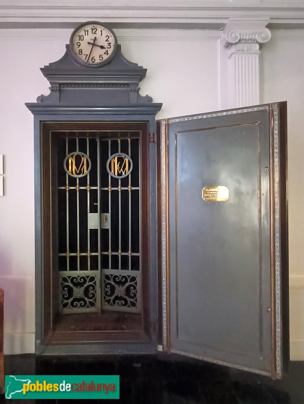 Barcelona - Crèdit i Docks (Museu de Cera)