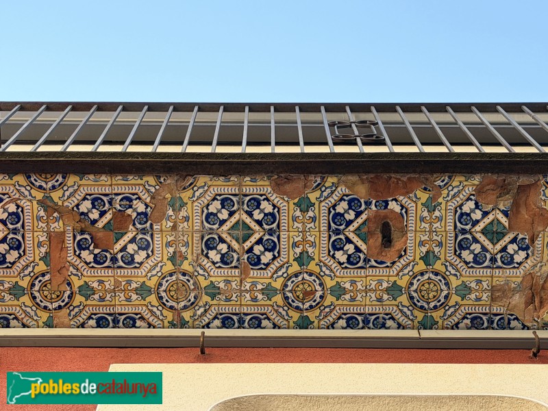 Corbins - Cal Maciano. Rajoles del balcó