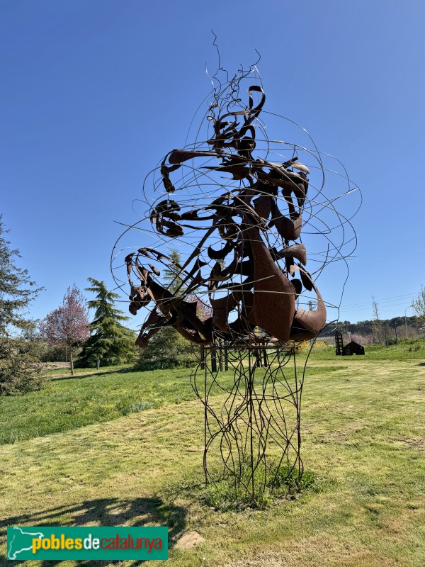 Almacelles - Escultura <i>Supernova</i>