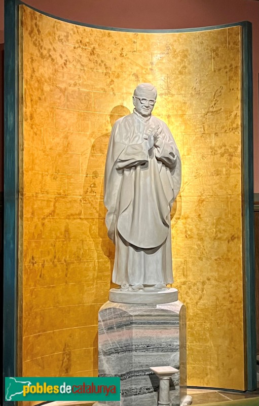 Barcelona - Església de Santa Maria de Montalegre. Escultura d’Etsuro Sotoo de Josemaría Escrivá