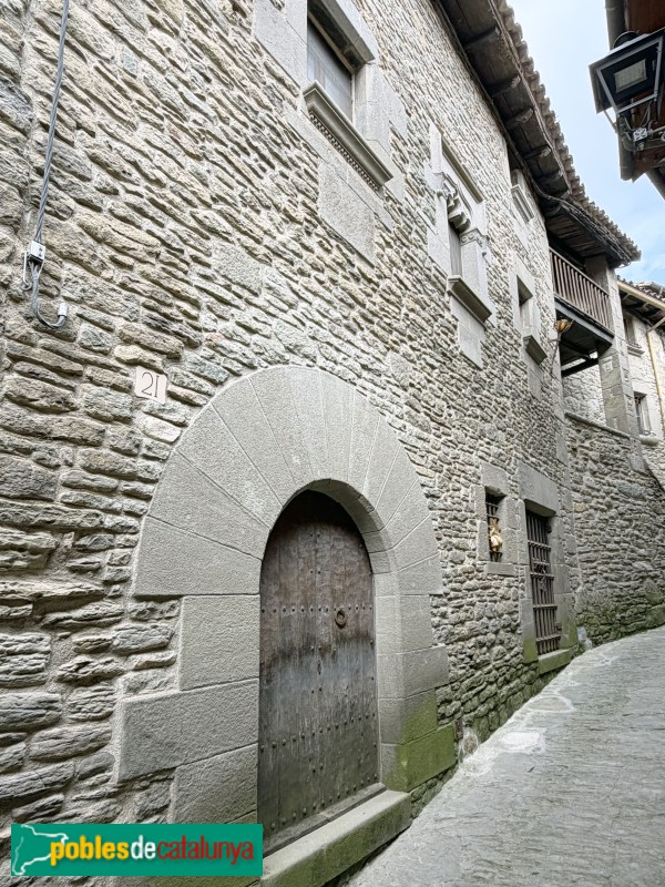 Rupit - Can Gori i Can Banús (Foto: Albert Esteves, 2026) Rupit - Can Gori i Can Banús
