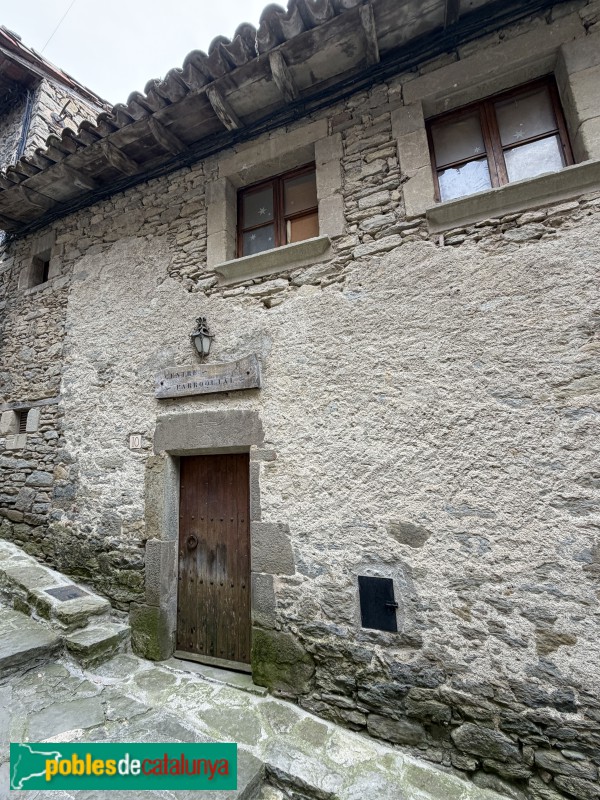 Rupit - Carrer del Fossar, 10 -Centre parroquial, 1786- (Foto: Albert Esteves, 2026) Rupit - Carrer del Fossar, 10 -Centre parroquial, 1786-