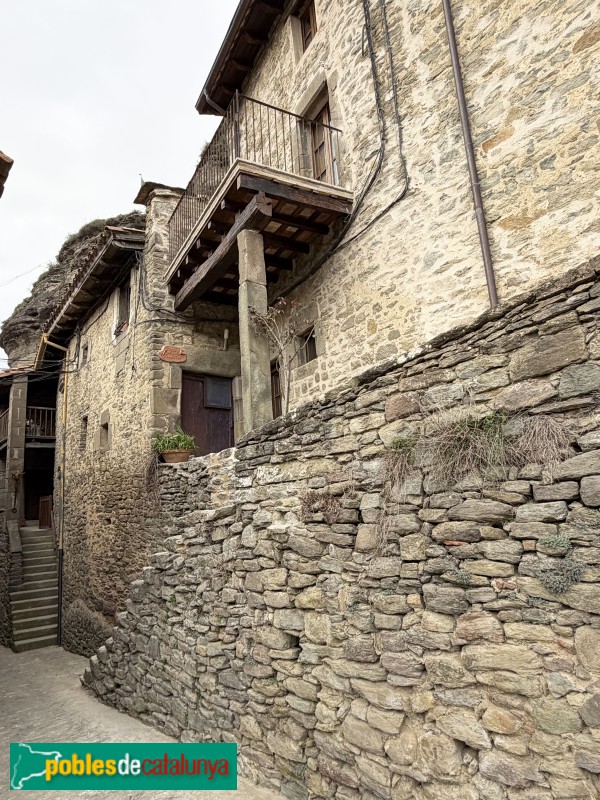 Rupit - Carrer del Fossar, 25 -Cal Sabater- (Foto: Albert Esteves, 2026) Rupit - Carrer del Fossar, 25 -Cal Sabater-