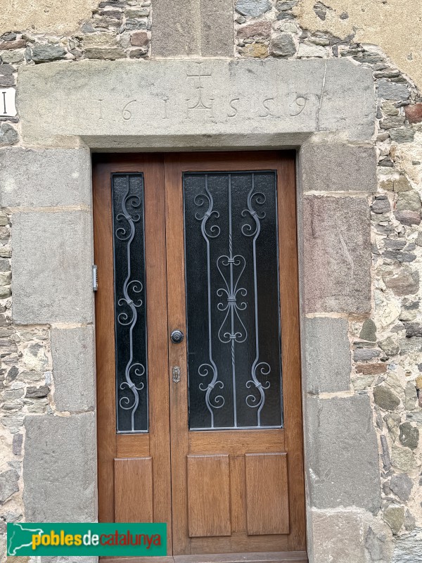 Rupit - Carrer del Coll del Castell (Foto: Albert Esteves, 2026) Rupit - Carrer del Coll del Castell
