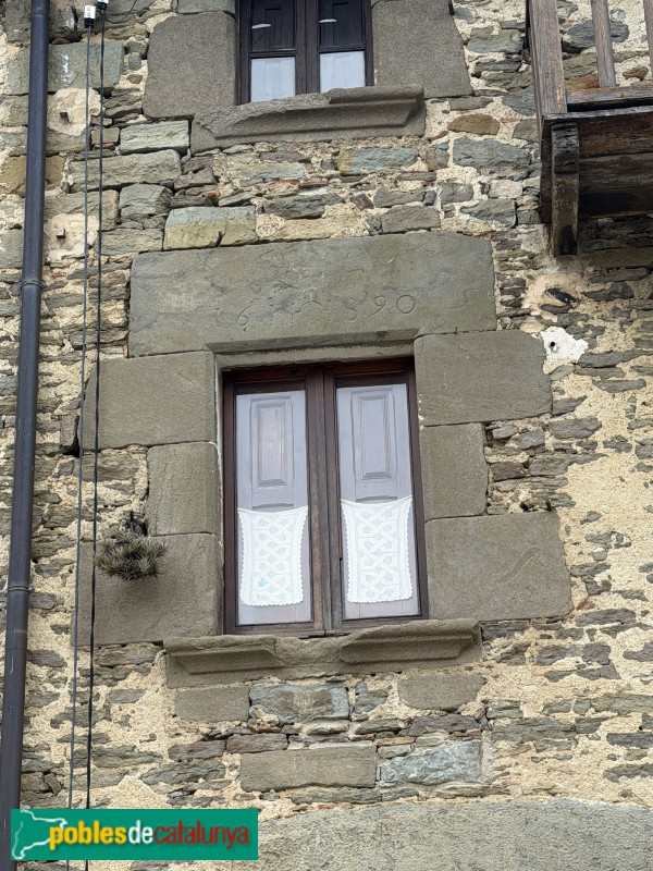 Rupit - Carrer del Coll del Castell (Foto: Albert Esteves, 2026) Rupit - Carrer del Coll del Castell
