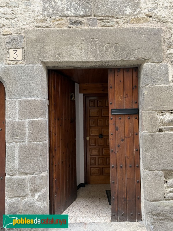 Rupit - Carrer de la Barbacana, 3 -1660-- (Foto: Albert Esteves, 2026) Rupit - Carrer de la Barbacana, 3 -1660--