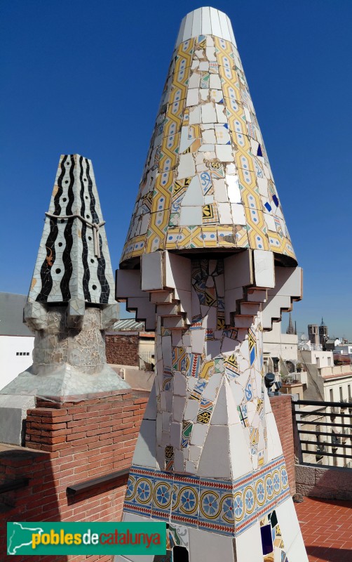Barcelona - Palau Güell. Xemeneies (Foto: Sergi Suárez, 2026) Barcelona - Palau Güell. Xemeneies