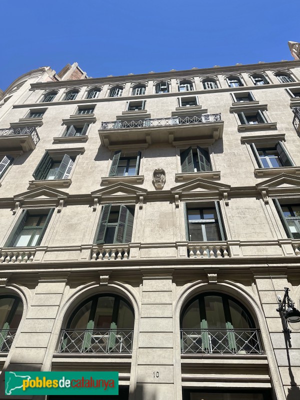 Barcelona - Casal del Metge. Façana posterior