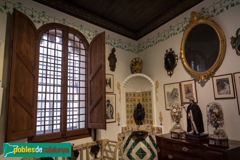 Sitges - Museu Cau Ferrat. Sala i alcova (Foto: José Aguado, 2020) Sitges - Museu Cau Ferrat. Sala i alcova