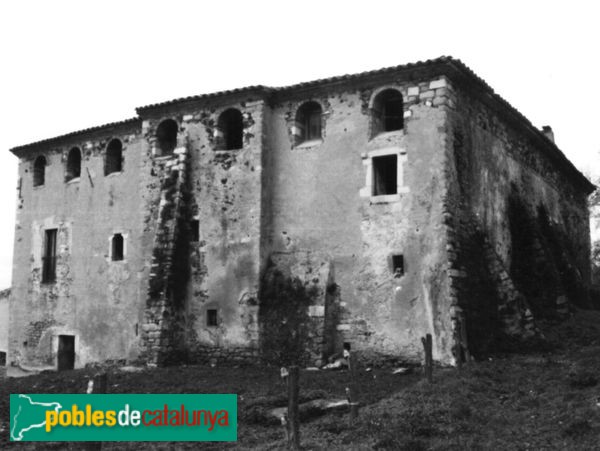 Sant Gregori - Castell de Taialà (Foto: <i>Antoni Pladevall -invarquit.cultura.gencat.cat-</i>, 1988) Sant Gregori - Castell de Taialà