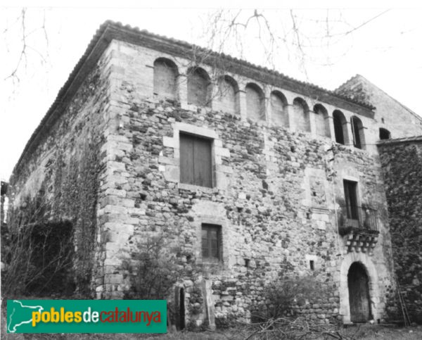 Sant Gregori - Castell de Taialà (Foto: <i>Antoni Pladevall -invarquit.cultura.gencat.cat-</i>, 1988) Sant Gregori - Castell de Taialà
