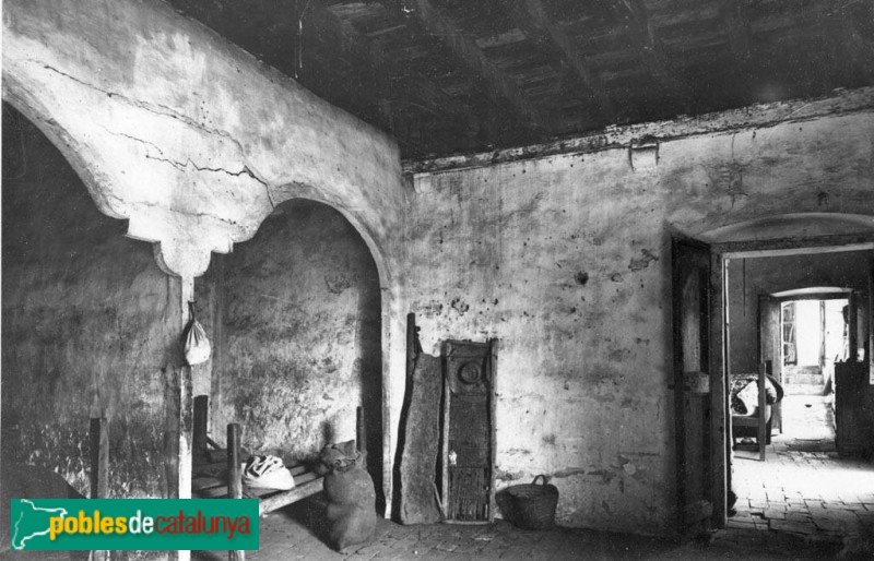 Sant Gregori - Mas Gironès Vell (Foto: <i>Anònima -Arxiu Fotogràfic Centre Excursionista de Catalunya</i>, 1890-1936) Sant Gregori - Mas Gironès Vell
