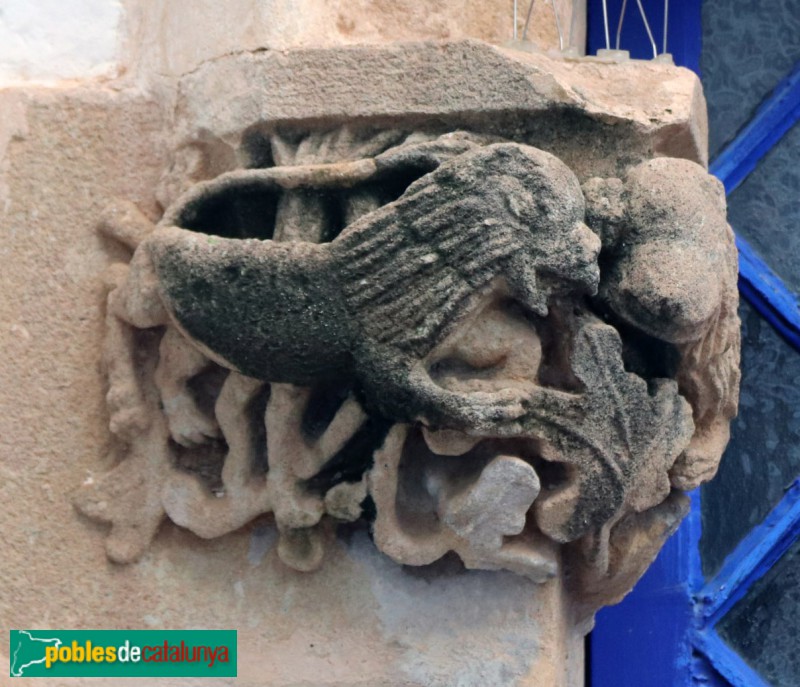 Sitges - Palau Maricel de Terra. Detall d'una finestra procedent del castell de Terrassa