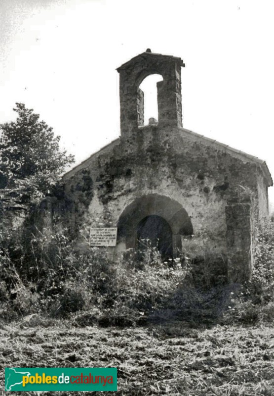 Sant Martí de Llémena - Capella de Sant Medir (Foto: Miquel Ferrer -calaix.gencat.cat-, 1990) Sant Martí de Llémena - Capella de Sant Medir