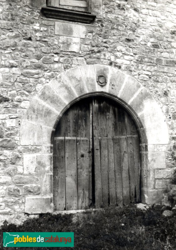 Sant Martí de Llémena - Can Nerós (Foto: <i>Miquel Ferrer -calaix.gencat.cat-</i>, 1990) Sant Martí de Llémena - Can Nerós