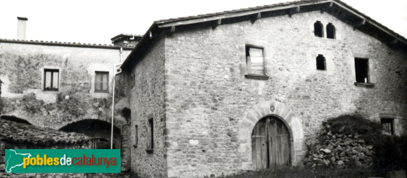 Sant Martí de Llémena - Can Nerós (Foto: <i>Miquel Ferrer -calaix.gencat.cat-</I>, 1990) Sant Martí de Llémena - Can Nerós