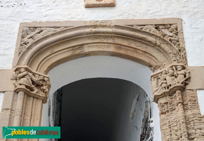 Sitges - Palau Maricel de Terra. Capitells de Pere Jou (Foto: Albert Esteves, 2022) Sitges - Palau Maricel de Terra. Capitells de Pere Jou