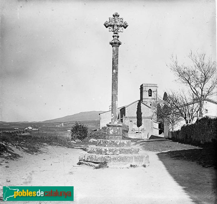 Balenyà - Creu de l'Ajuda (Foto: <i>Josep Salvany -Fons Salvany. Biblioteca de Catalunya-</i>, 1915) Balenyà - Creu de l'Ajuda