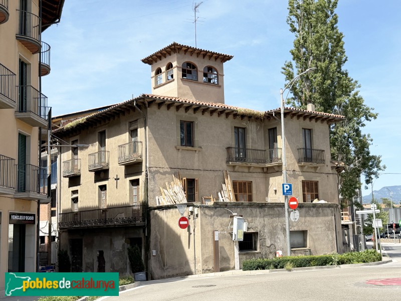 Manlleu - Carrer del Pont, 77. Can Muntada (Foto: Albert Esteves, 2026) Manlleu - Carrer del Pont, 77. Can Muntada