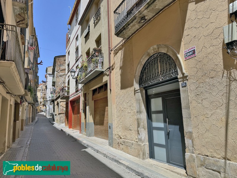 Falset - Carrer de Baix (Foto: Albert Esteves, 2026) Falset - Carrer de Baix