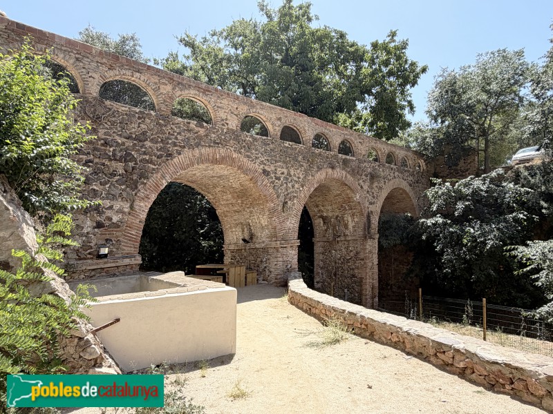 Aqüeducte de Cal Magrinyà (Foto: Albert Esteves, 2026) Aqüeducte de Cal Magrinyà