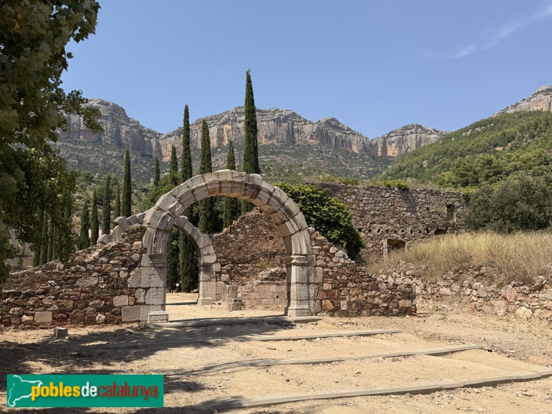 Cartoixa d'Escaladei - Restes de l'antiga porteria