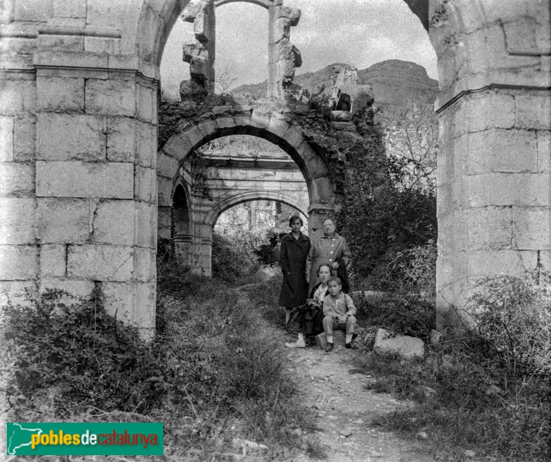 Cartoixa d'Escaladei - Edificis d'accés