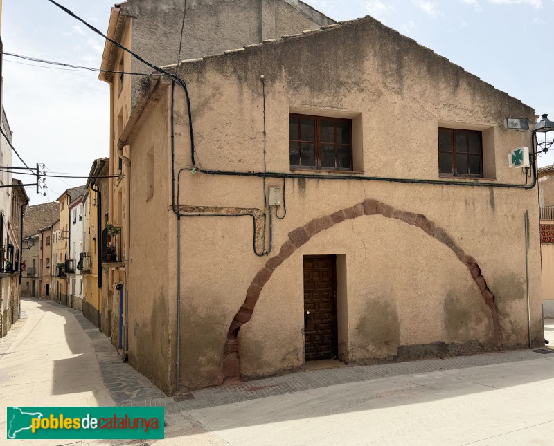 El Molar - Carrer Major, a mà esquerra