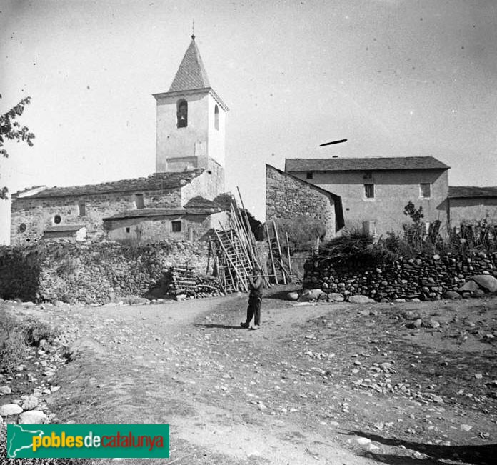Guils de Cerdanya - Església de Sant Vicenç de Saneja (Foto: <i>Josep Salvany -Fons Salvany. Biblioteca de Catalunya-</i>, 1924) Guils de Cerdanya - Església de Sant Vicenç de Saneja