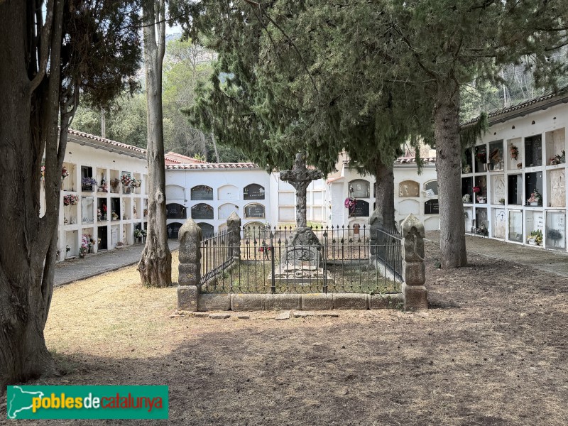 Sant Martí de Centelles - Sepulcre de la família Sentias