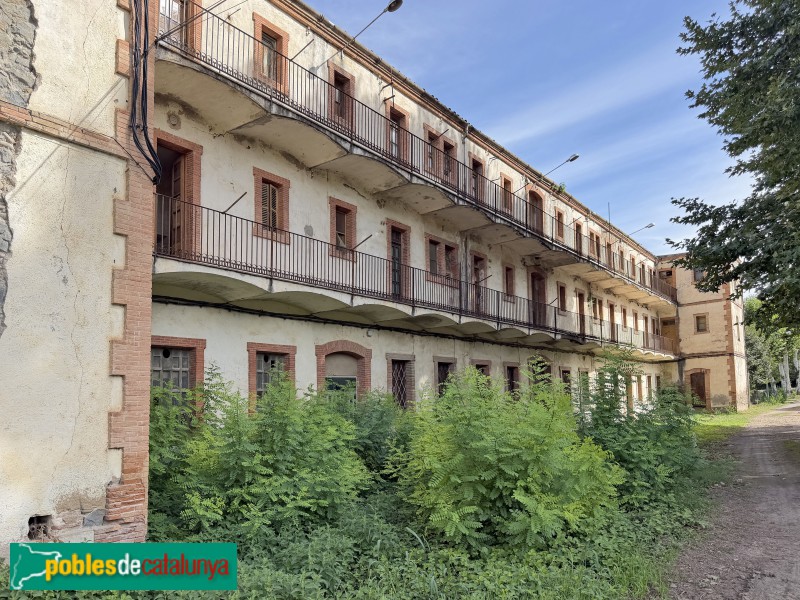 Torelló - Colònia la Coromina. Habitatges dels obrers