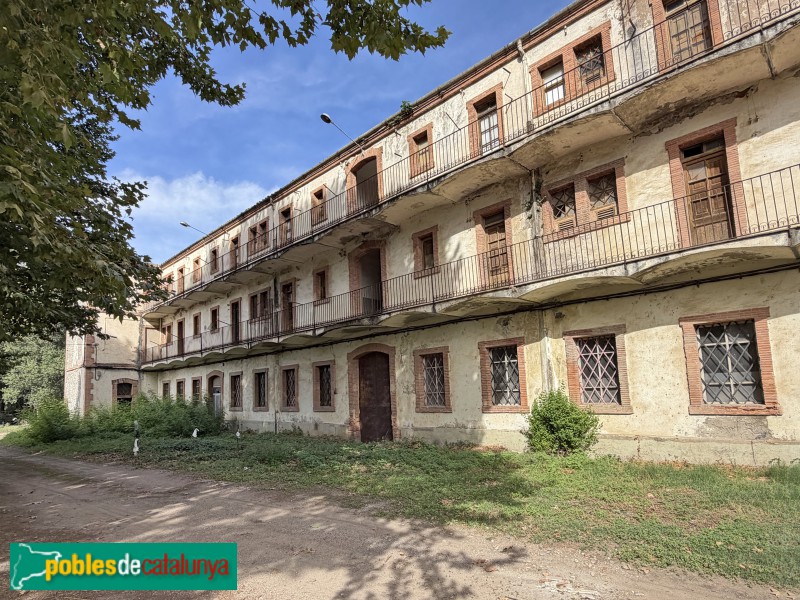 Torelló - Colònia la Coromina. Habitatges dels obrers