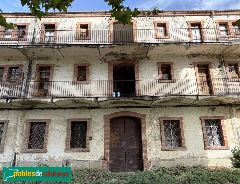 Torelló - Colònia la Coromina. Habitatges dels obrers