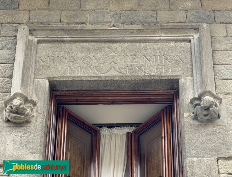Torelló - Casa Coll (Casa de Pedra)
