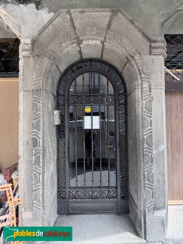 Torelló - Carrer Sant Miquel, 34 (Foto: Albert Esteves, 2026) Torelló - Carrer Sant Miquel, 34