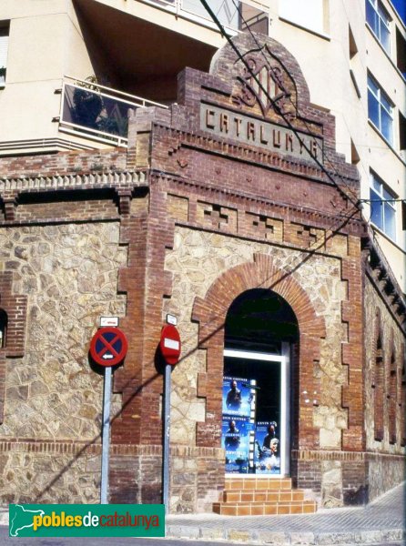 Cornellà de Llobregat - Can Masip (Foto: <i>Josep Maria Ardèvol</i>, 1997) Cornellà de Llobregat - Can Masip
