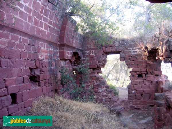 Cervelló - Capella del castell, abans de la restauració