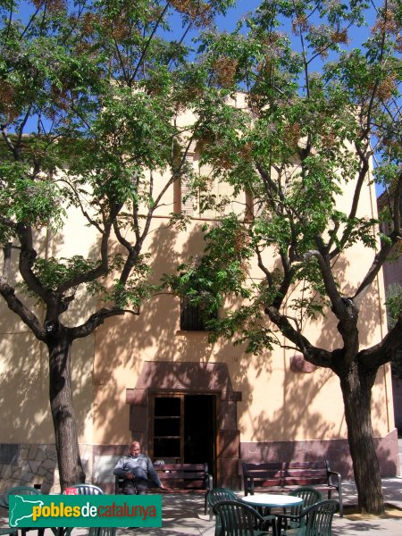 Pallejà - Ca la Llúcia (Foto: Albert Esteves, 2006) Pallejà - Ca la Llúcia