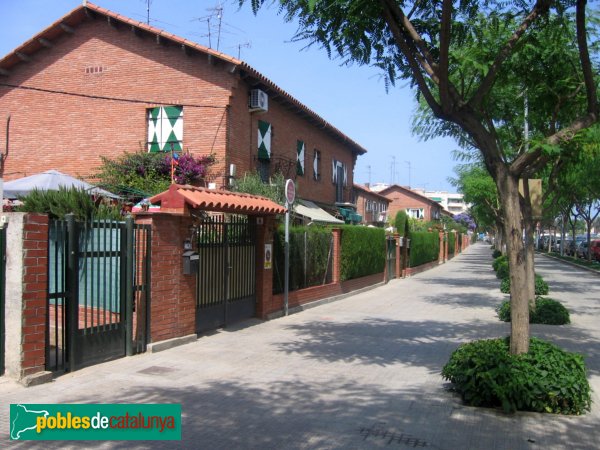 El Prat - Cases de la Seda (Foto: Albert Esteves, 2006) El Prat - Cases de la Seda