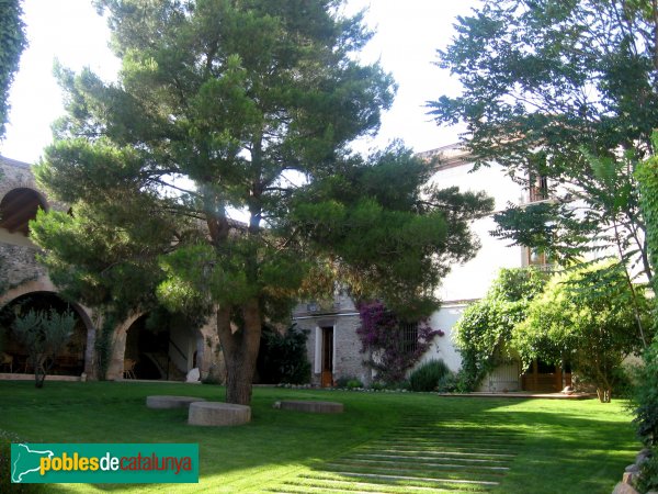 Sant Esteve Sesrovires - Can Julià de la Riera (Foto: Albert Esteves, 2006) Sant Esteve Sesrovires - Can Julià de la Riera