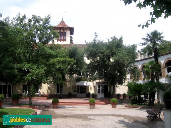 San Esteve Sesrovires - Ca n'Amat (Foto: Albert Esteves, 2006) San Esteve Sesrovires - Ca n'Amat