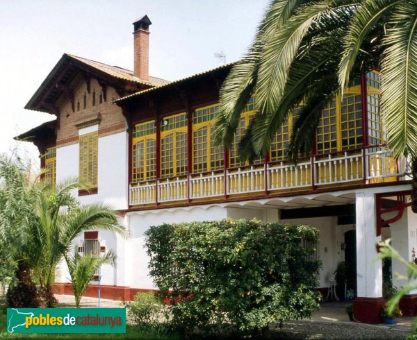 Vilassar de Mar - Can Lari (Foto: Josep Maria Ardèvol, 1996) Vilassar de Mar - Can Lari