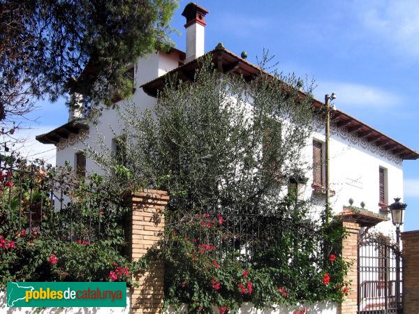 Vilanova i la Geltrú - Cases de Sant Cristòfol (Foto: Albert Esteves, 2006) Vilanova i la Geltrú - Cases de Sant Cristòfol